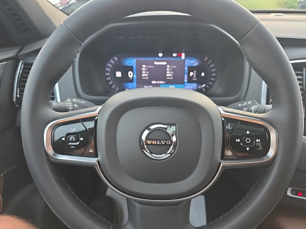 Used 2024 Volvo XC90 B6 Ultimate AWD/4WD image 17