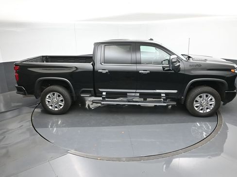 Used 2024 Chevrolet Silverado 2500 High Country w/ High Country Premium Package image 48