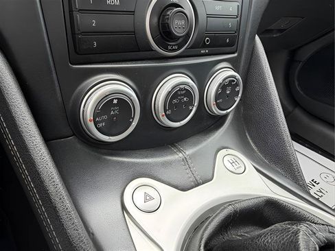 Used 2009 Nissan 370Z Coupe w/ Sport Pkg RWD image 24