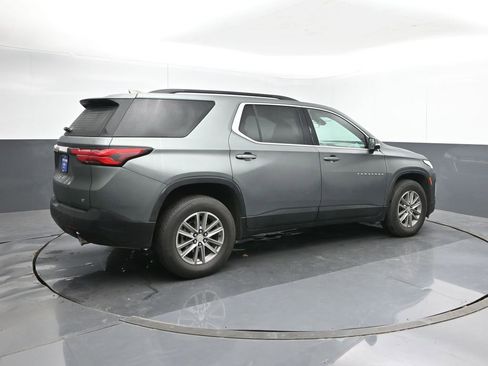 Used 2023 Chevrolet Traverse LT image 5