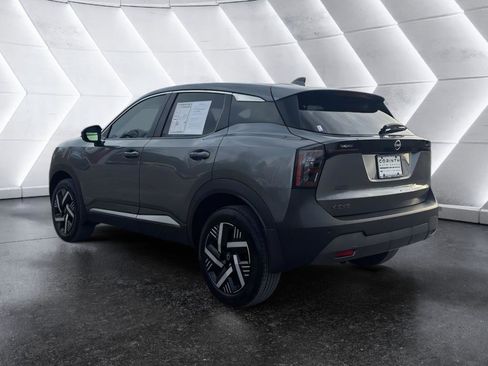 Used 2025 Nissan Kicks SV w/ Illumination Package image 5