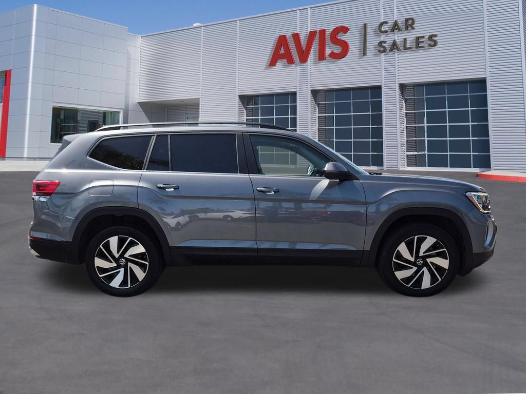 Used 2025 Volkswagen Atlas SE FWD image 5