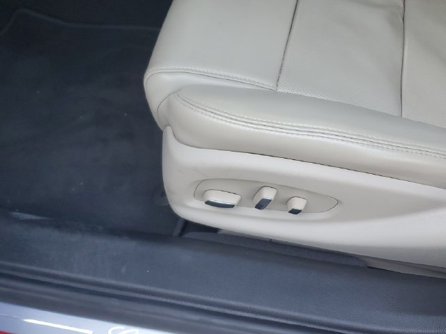 Used 2019 Cadillac XTS Luxury w/ Driver Awareness Package FWD image 19