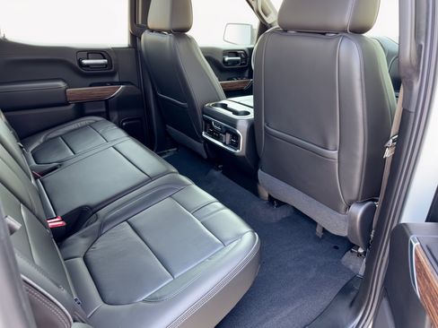 Certified 2019 Chevrolet Silverado 1500 High Country w/ High Country Premium Package AWD/4WD image 29