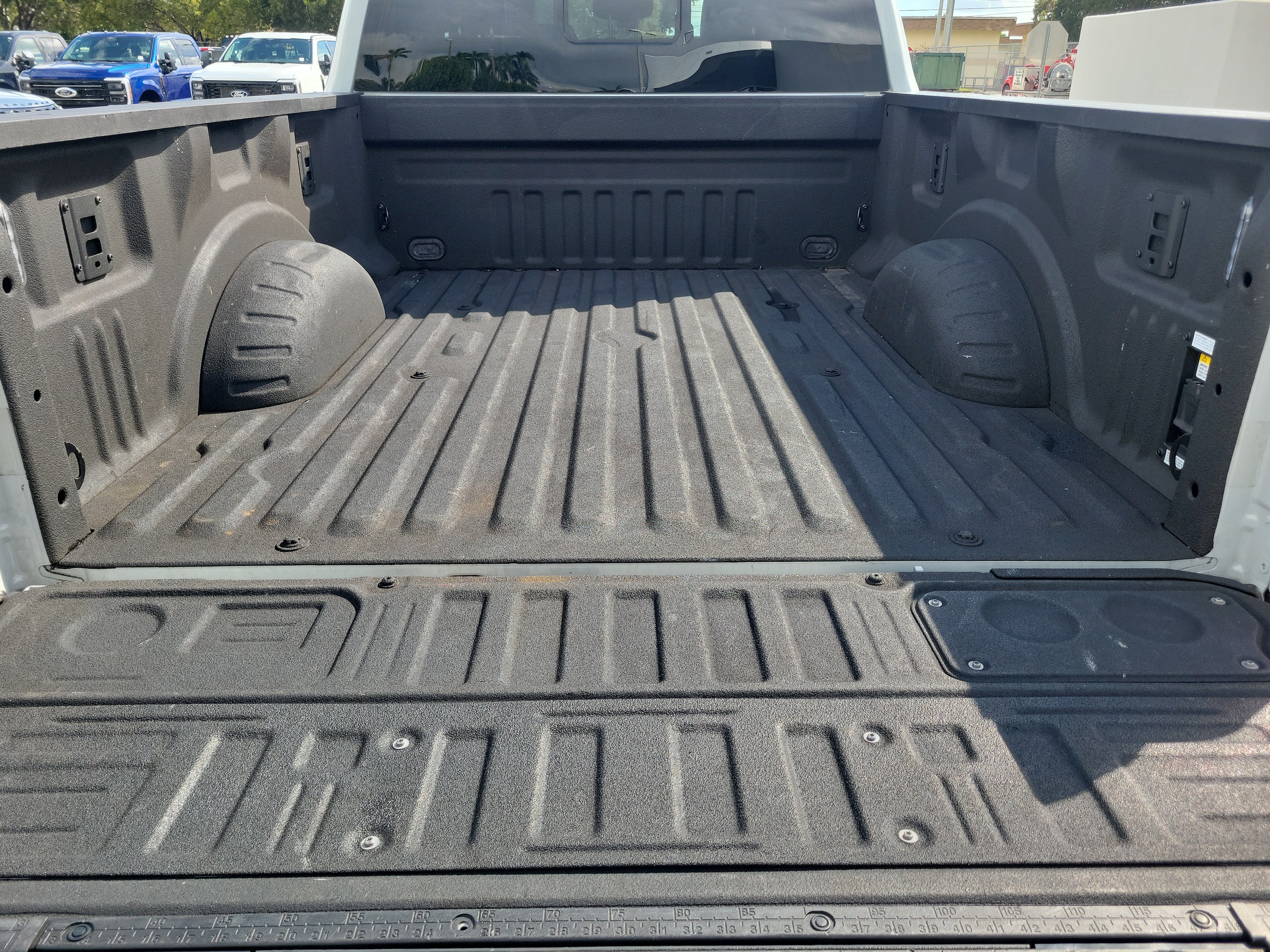 Used 2025 Ford F250 Platinum w/ FX4 Off-Road Package AWD/4WD image 12
