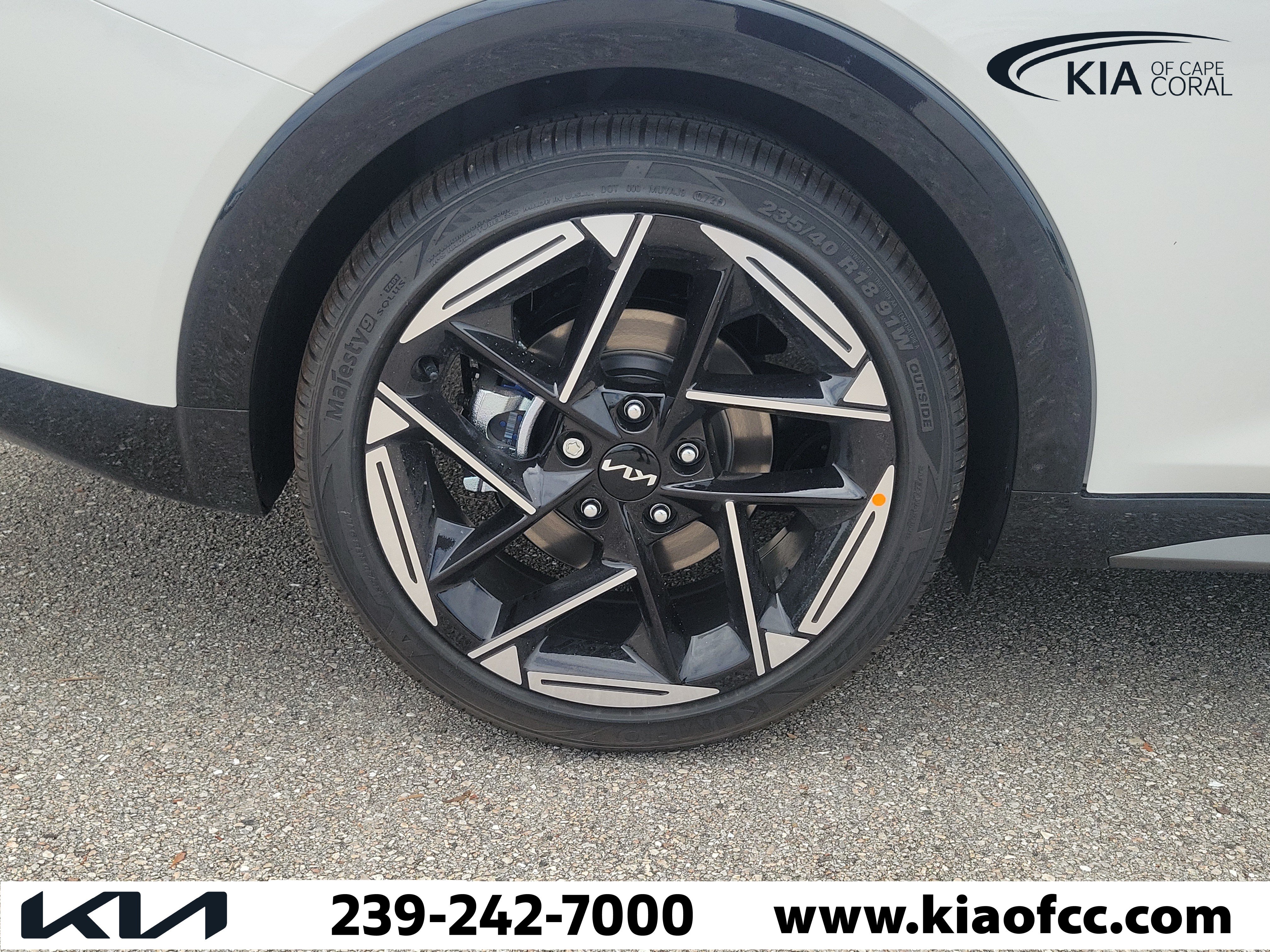 New 2026 Kia K4 GT-Line Turbo w/ GT-Line Premium Package FWD image 9
