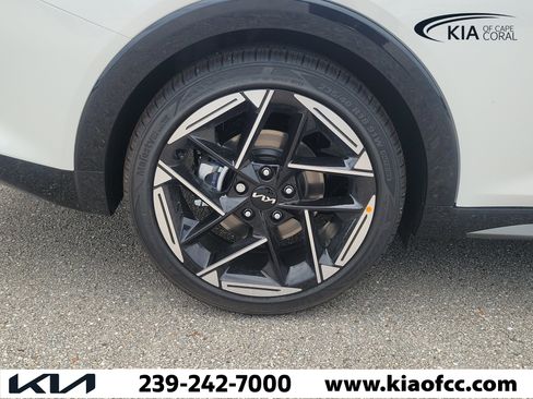 New 2026 Kia K4 EX FWD image 9