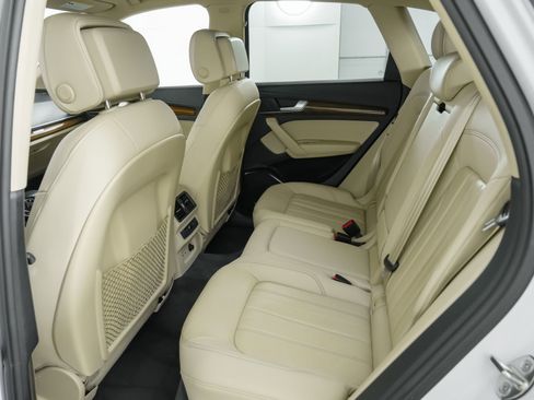 Certified 2023 Audi Q5 2.0T Premium w/ Convenience Package image 21