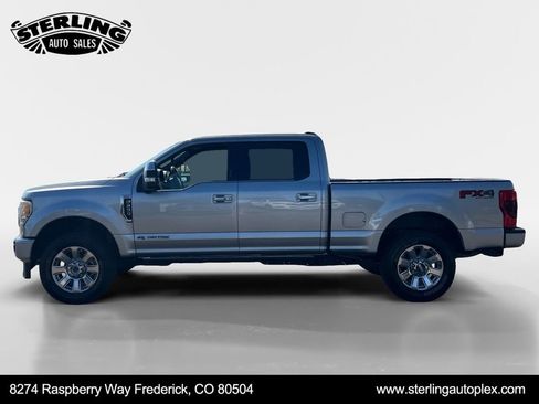 Used 2022 Ford F250 Platinum w/ FX4 Off-Road Package image 2
