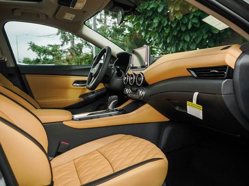 New 2025 Nissan Sentra SV w/ SV Premium Package image 9