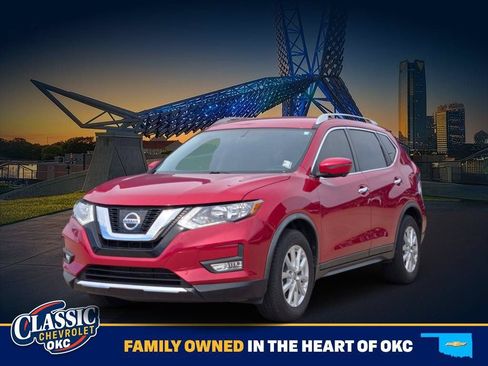 Used 2017 Nissan Rogue SV w/ SV Premium Package FWD image 3