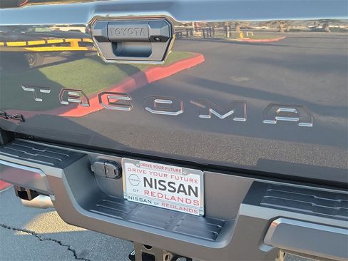 Used 2025 Toyota Tacoma TRD Off-Road image 23