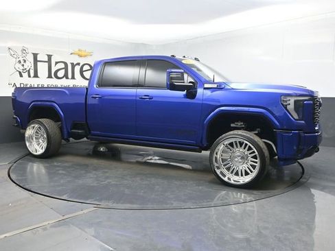 Used 2025 GMC Sierra 2500 Denali w/ Denali Reserve Package AWD/4WD image 6