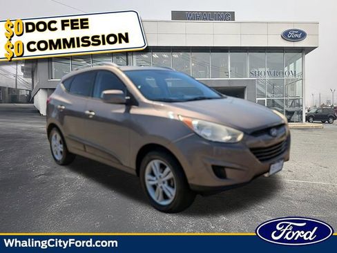 Used 2011 Hyundai Tucson GLS FWD image 1
