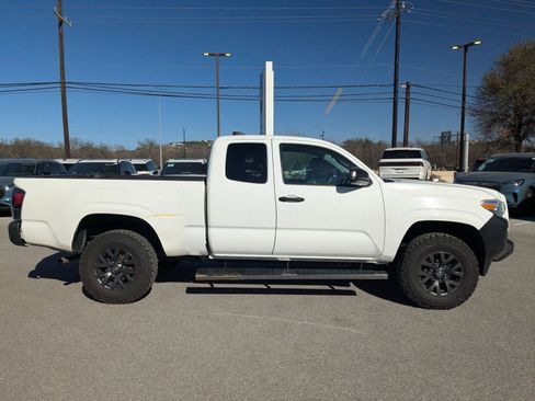 Used 2020 Toyota Tacoma SR RWD image 2