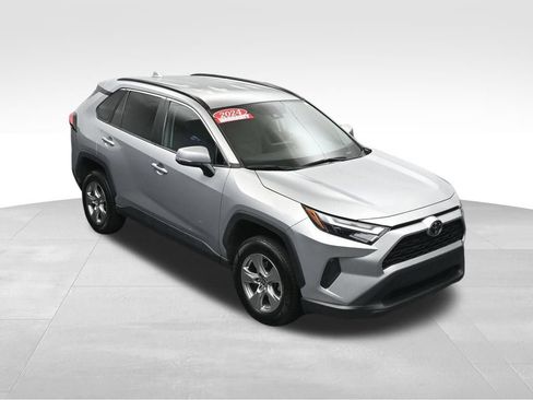 Used 2024 Toyota RAV4 XLE FWD image 36