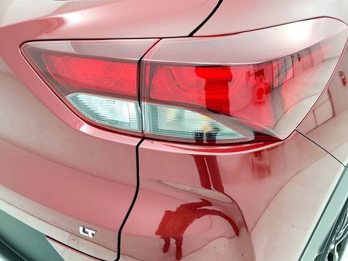 Used 2025 Chevrolet TrailBlazer LT image 33