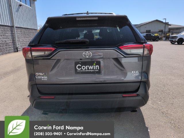 Used 2019 Toyota RAV4 XLE w/ Convenience Package AWD/4WD image 4