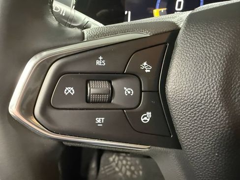 Used 2025 Chevrolet Trax LT w/ Driver Confidence Package FWD image 25