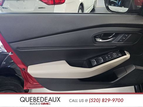 Used 2023 Honda Accord Touring image 9