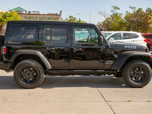 Used 2023 Jeep Wrangler Unlimited w/ Sun & Screen Package AWD/4WD image 4