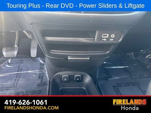 Used 2019 Chrysler Pacifica Touring Plus w/ S Appearance Package FWD image 22