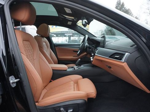 Used 2023 BMW 540i xDrive w/ Premium Package image 38