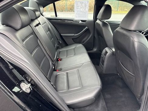 Used 2018 Volkswagen Jetta Sport image 13