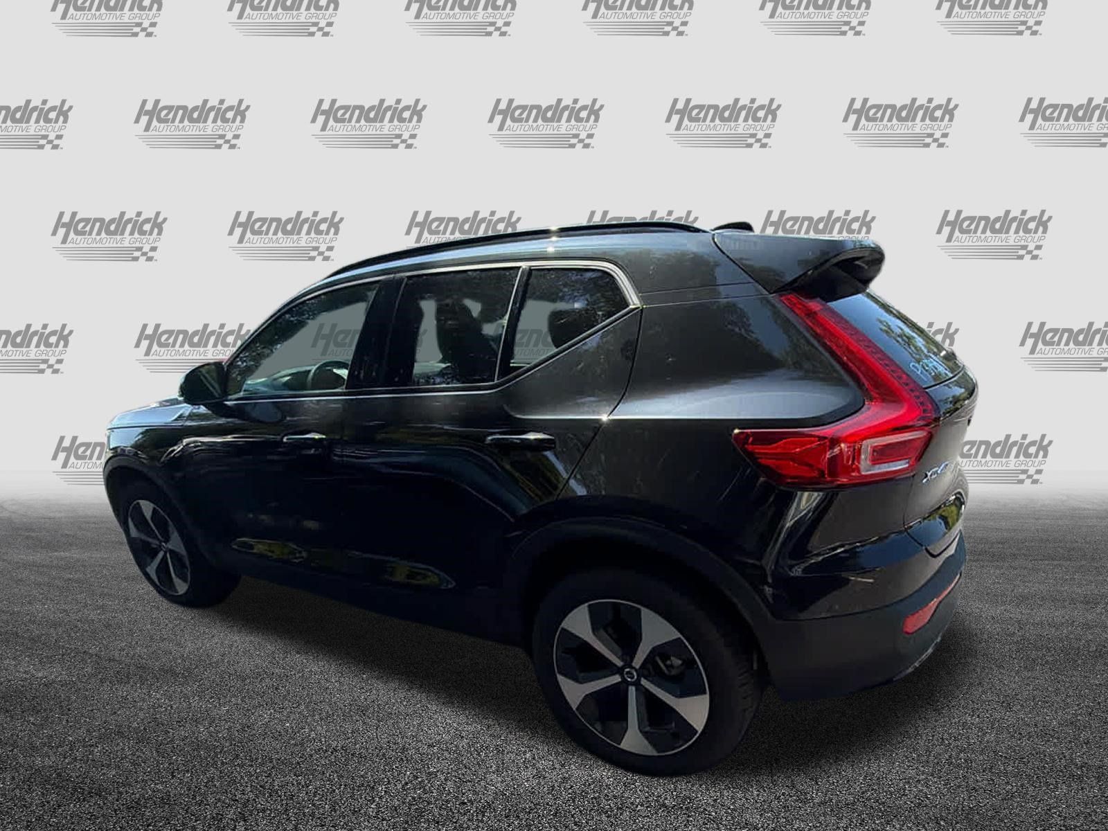 Certified 2026 Volvo XC40 B5 Plus AWD/4WD image 10