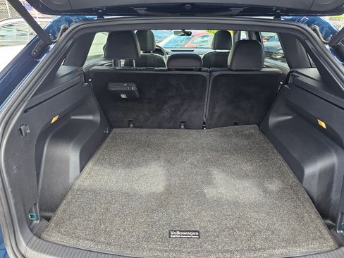 Used 2022 Volkswagen Atlas Cross Sport SE image 36