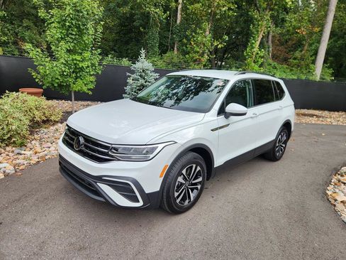 Certified 2024 Volkswagen Tiguan S image 1