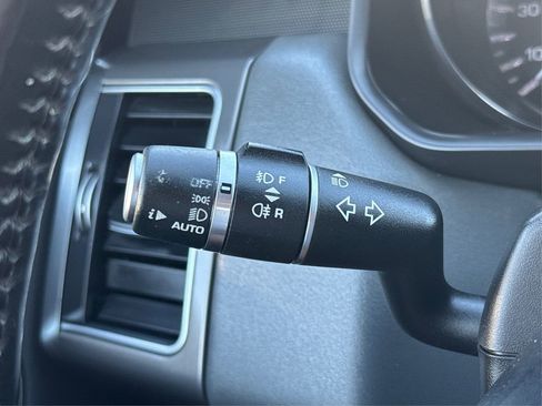 Used 2015 Land Rover Range Rover Sport SE image 17