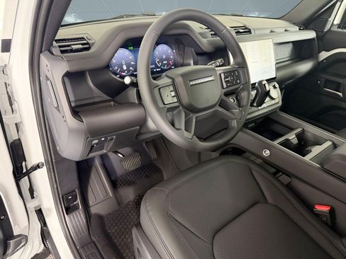 New 2026 Land Rover Defender 110 S AWD/4WD image 4