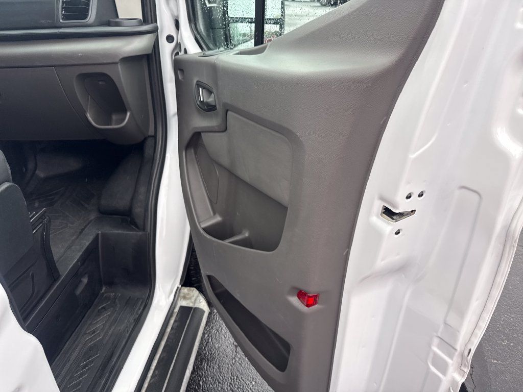 Used 2025 Ford Transit 250 Low Roof w/ Exterior Upgrade Package RWD image 24