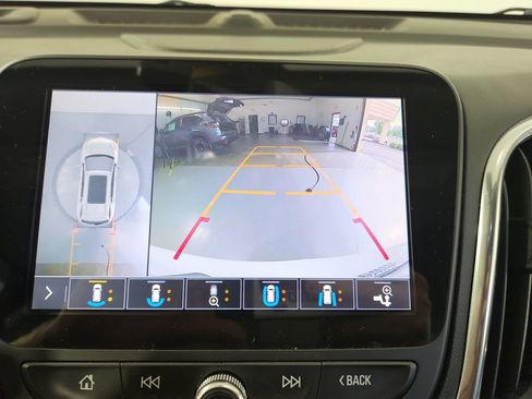 Used 2020 Chevrolet Equinox Premier AWD/4WD image 21