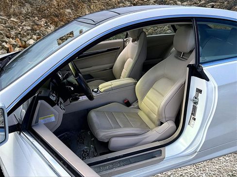 Used 2014 Mercedes-Benz E 550 E 550 w/ Premium 1 Package image 22