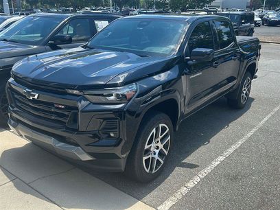 Used 2023 Chevrolet Colorado Z71 w/ Z71 Convenience Package 2