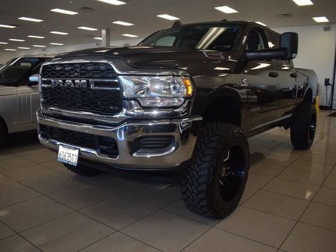 Used 2020 RAM 2500 Tradesman AWD/4WD image 3
