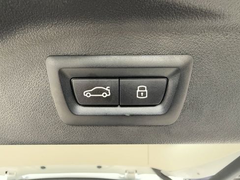 Used 2025 BMW X7 xDrive40i image 17