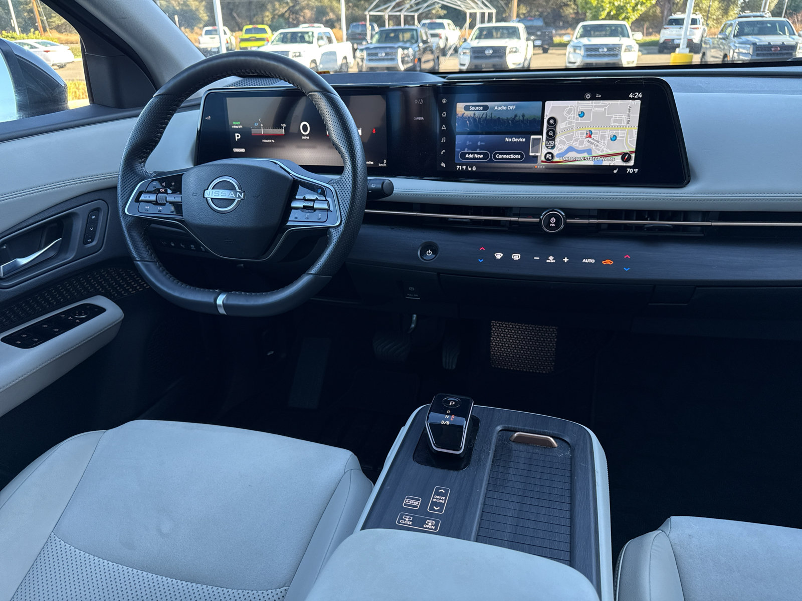 Used 2023 Nissan Ariya FWD image 17