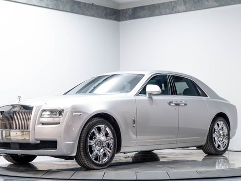 Used 2012 Rolls-Royce Ghost RWD image 3
