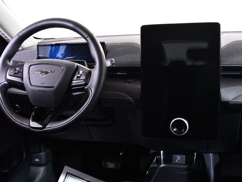 Used 2022 Ford Mustang Mach-E Premium image 8