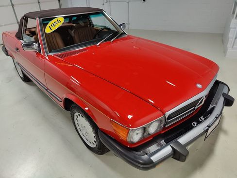Used 1986 Mercedes-Benz 560 SL 2dr Convertible image 2