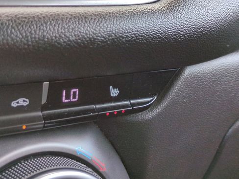 Used 2019 Chevrolet Blazer LT image 20