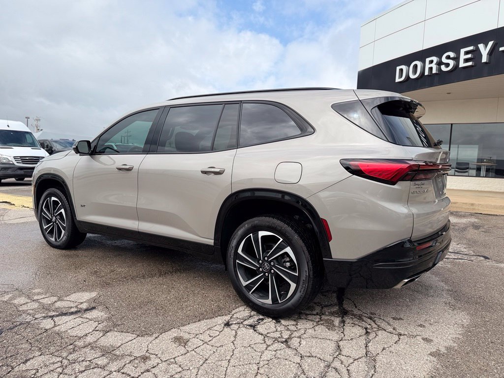 Used 2026 Buick Enclave Sport Touring w/ Power Package FWD image 8