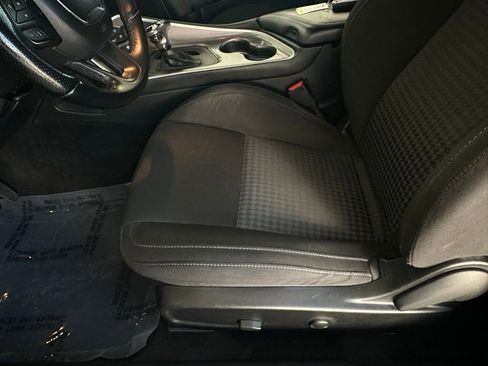 Used 2022 Dodge Challenger R/T image 11