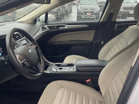 Used 2019 Ford Fusion S image 10