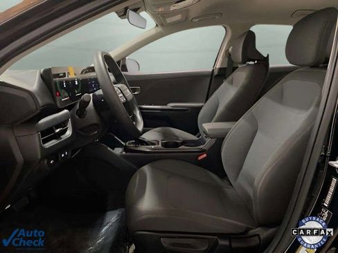 Used 2025 Kia K4 LX image 17