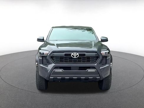 Used 2025 Toyota Tacoma TRD Off-Road AWD/4WD image 4