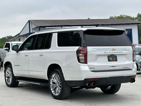 Used 2021 Chevrolet Suburban Premier w/ Premium Package AWD/4WD image 5
